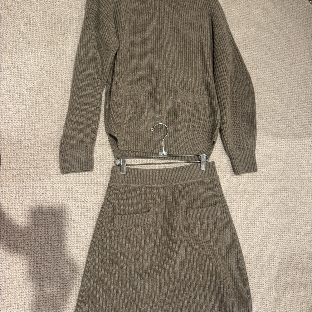 Elegant Brown Knit Set